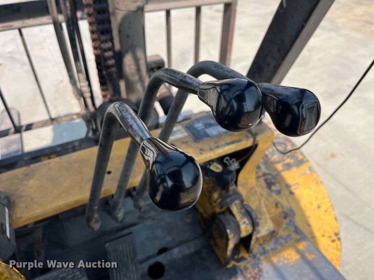 image for item EK8851 Caterpillar  DP40 forklift