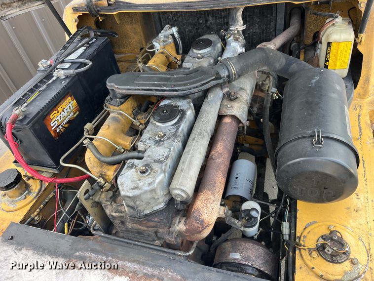 image for item EK8851 Caterpillar  DP40 forklift