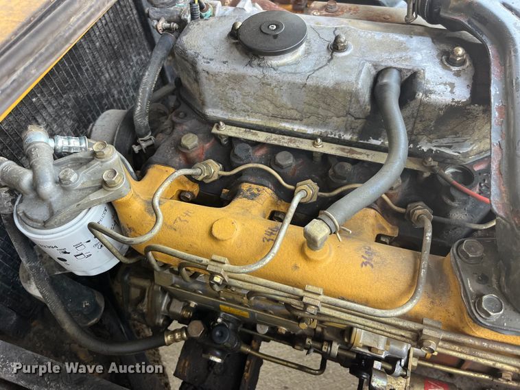 image for item EK8851 Caterpillar  DP40 forklift