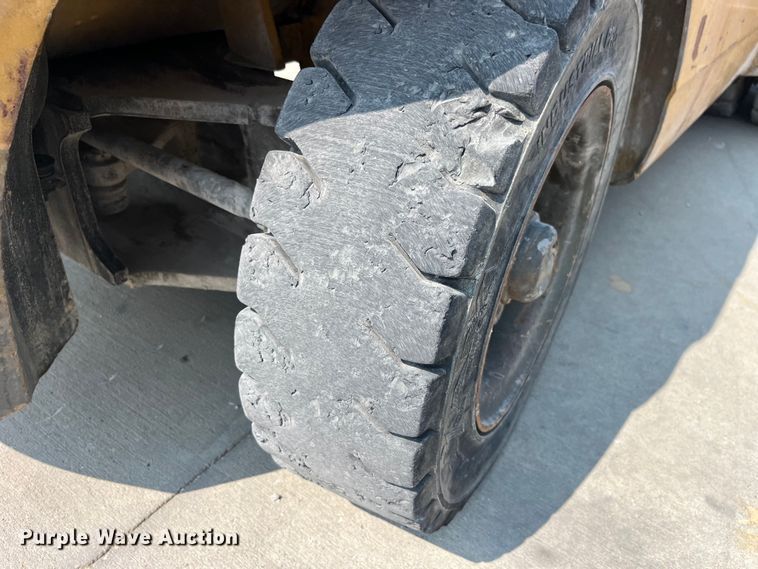 image for item EK8851 Caterpillar  DP40 forklift