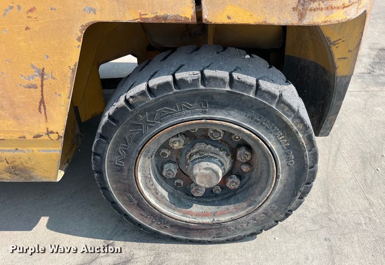 image for item EK8851 Caterpillar  DP40 forklift