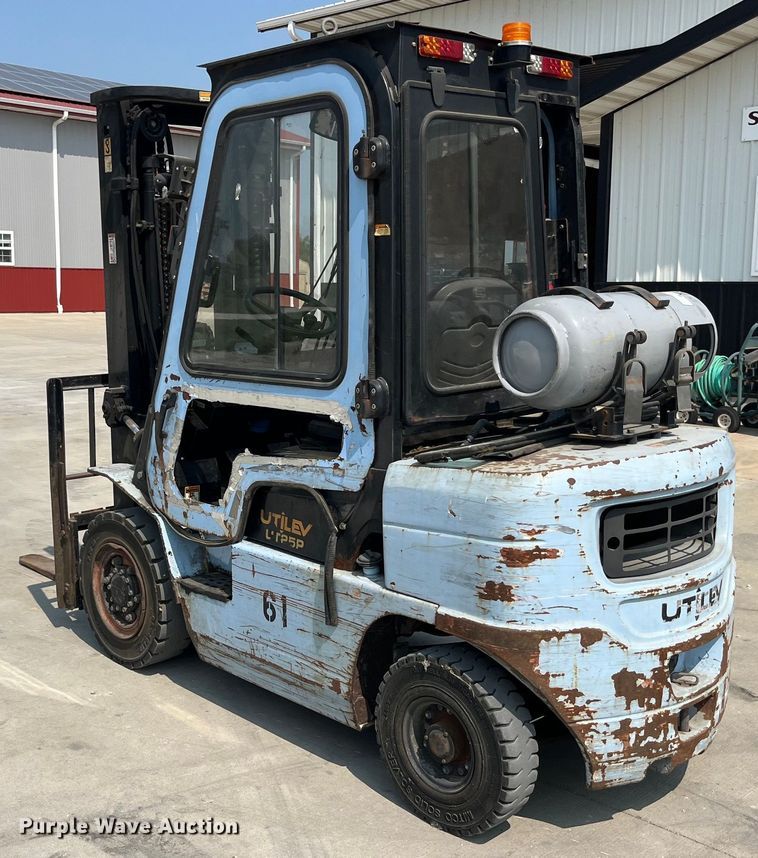 image for item EK8852 Utilev UT25P forklift
