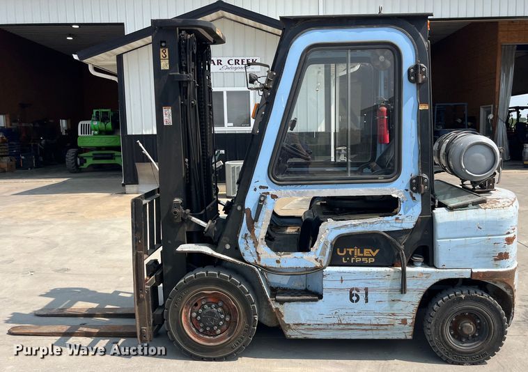 image for item EK8852 Utilev UT25P forklift