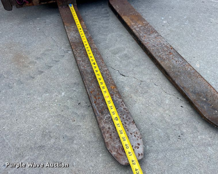 image for item EK8852 Utilev UT25P forklift