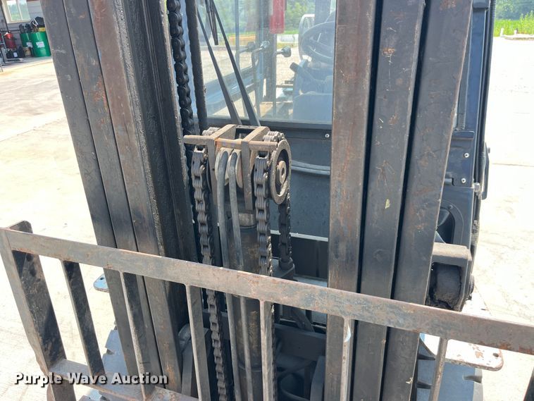 image for item EK8852 Utilev UT25P forklift