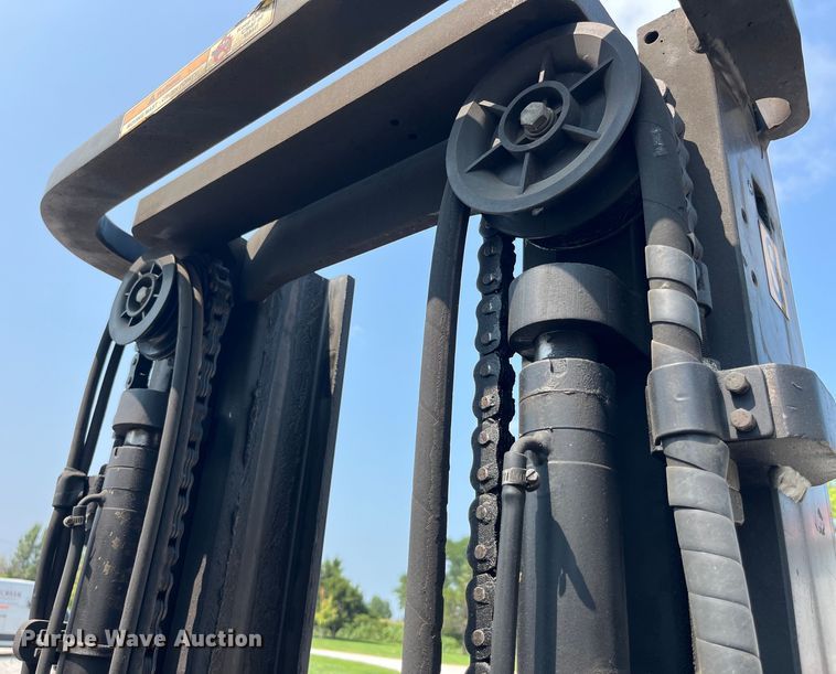 image for item EK8852 Utilev UT25P forklift