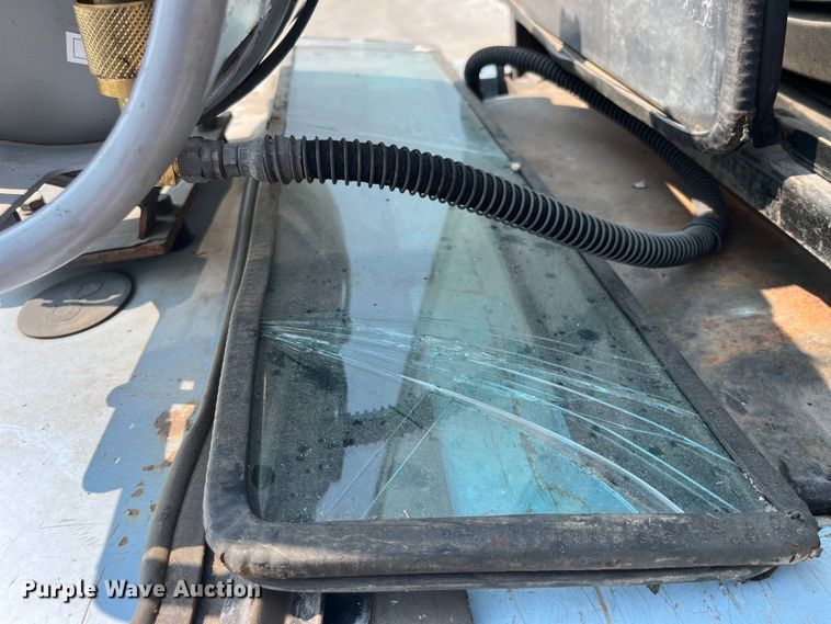 image for item EK8852 Utilev UT25P forklift