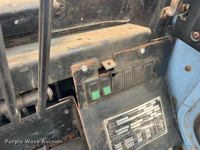 image for item EK8852 Utilev UT25P forklift