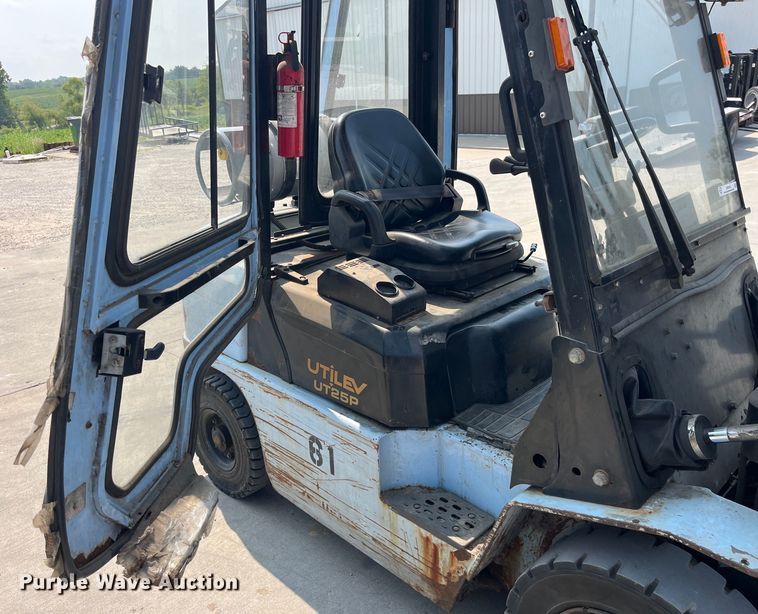 image for item EK8852 Utilev UT25P forklift