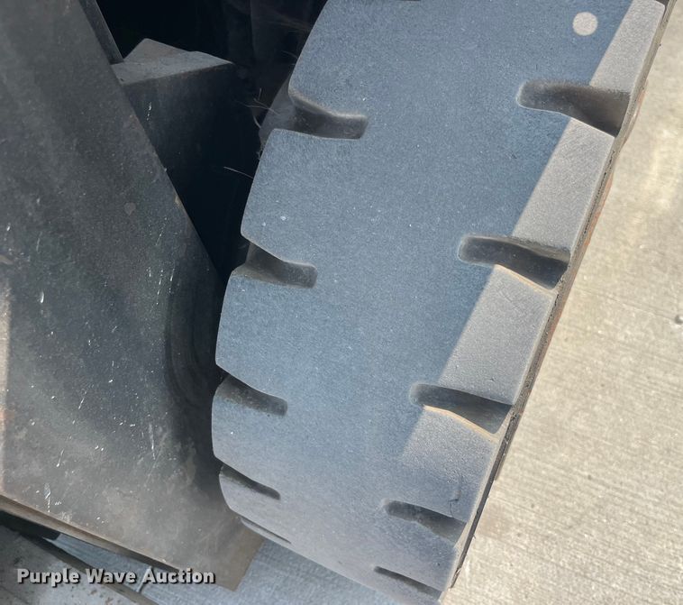 image for item EK8852 Utilev UT25P forklift