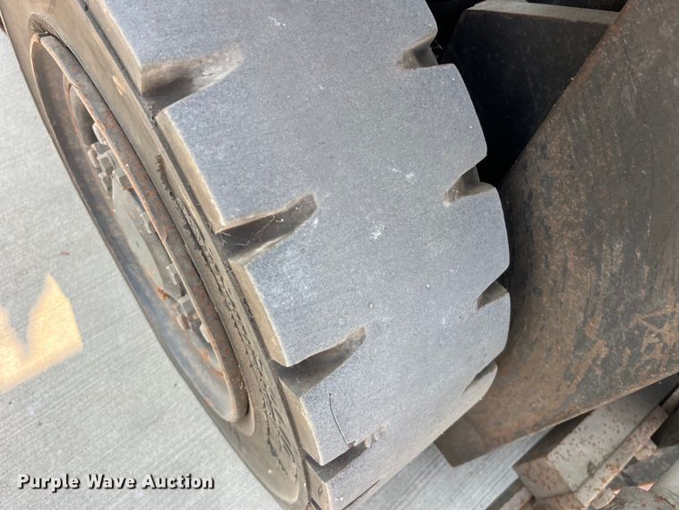 image for item EK8852 Utilev UT25P forklift