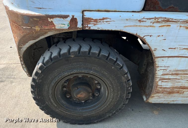 image for item EK8852 Utilev UT25P forklift