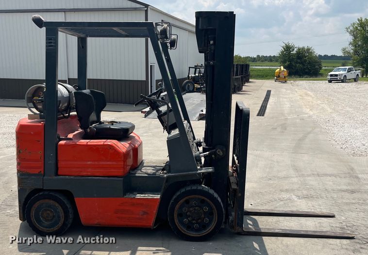 image for item EK8853 Toyota  5FGC25 forklift