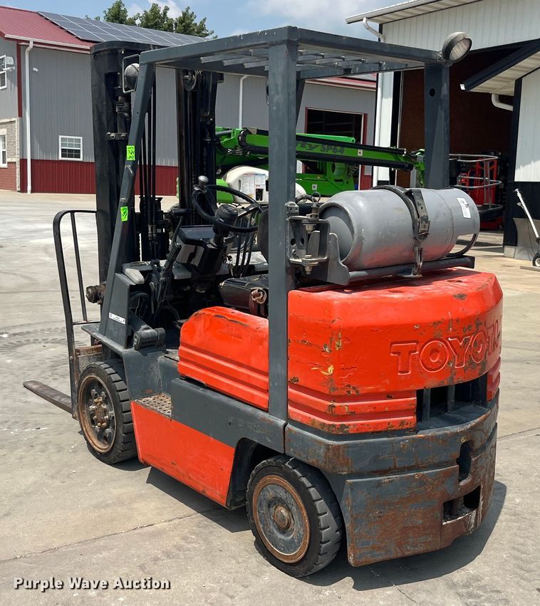 image for item EK8853 Toyota  5FGC25 forklift
