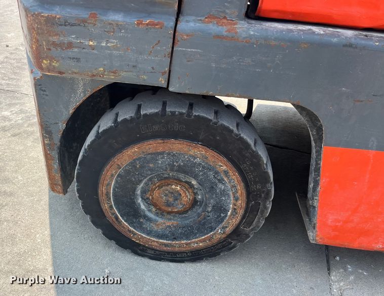 image for item EK8853 Toyota  5FGC25 forklift