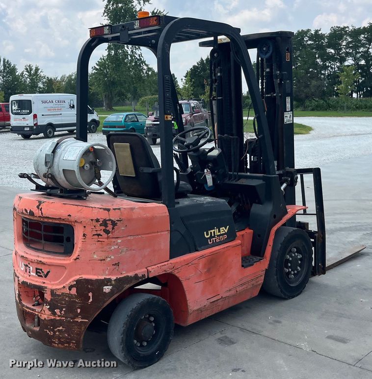 image for item EK8855 2015 Utilev UT25P forklift
