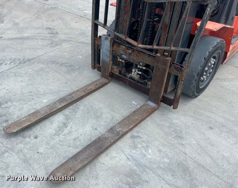 image for item EK8855 2015 Utilev UT25P forklift