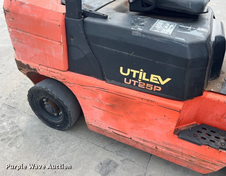 image for item EK8855 2015 Utilev UT25P forklift