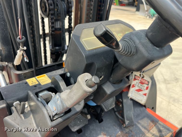 image for item EK8855 2015 Utilev UT25P forklift