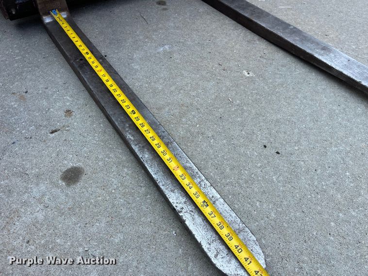 image for item EK8856 Yale GLC050TFNUAE084 forklift