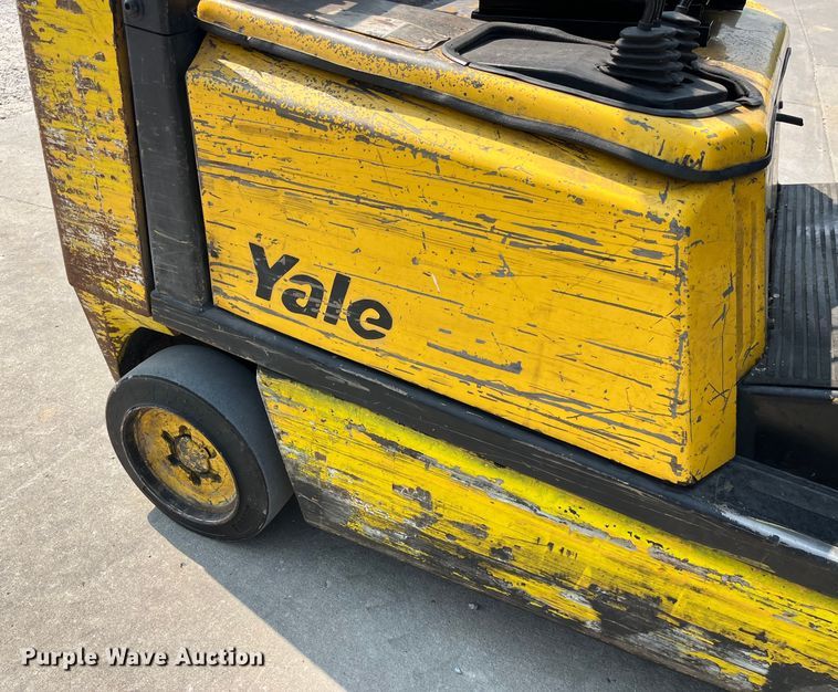 image for item EK8856 Yale GLC050TFNUAE084 forklift