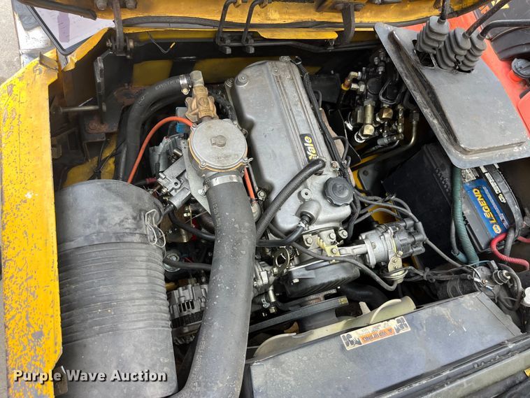 image for item EK8856 Yale GLC050TFNUAE084 forklift