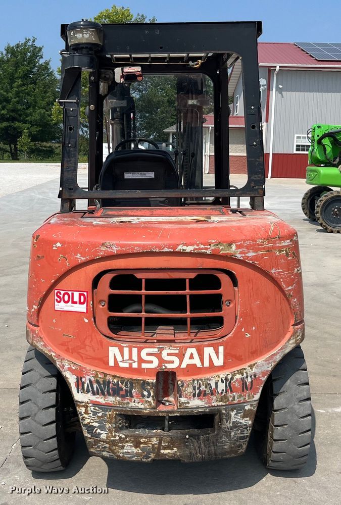 image for item EK8857 Nissan  F04G40V forklift