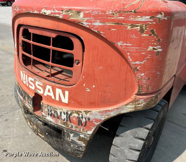 image for item EK8857 Nissan  F04G40V forklift