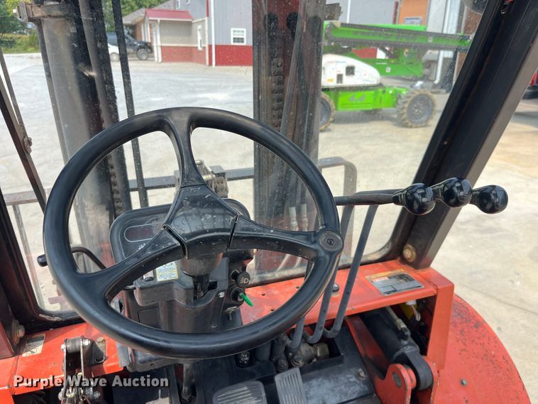 image for item EK8857 Nissan  F04G40V forklift