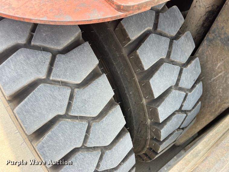 image for item EK8857 Nissan  F04G40V forklift