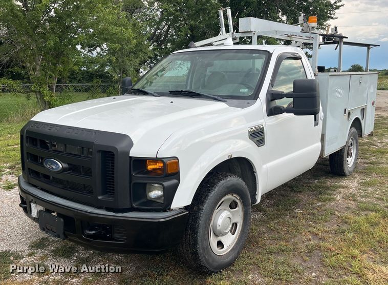 image for item EK8876 2008 Ford F350 Super Duty XL utility bed pickup truck