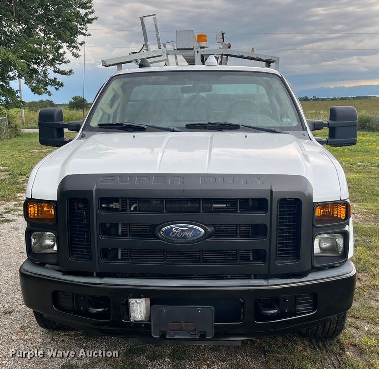 image for item EK8876 2008 Ford F350 Super Duty XL utility bed pickup truck