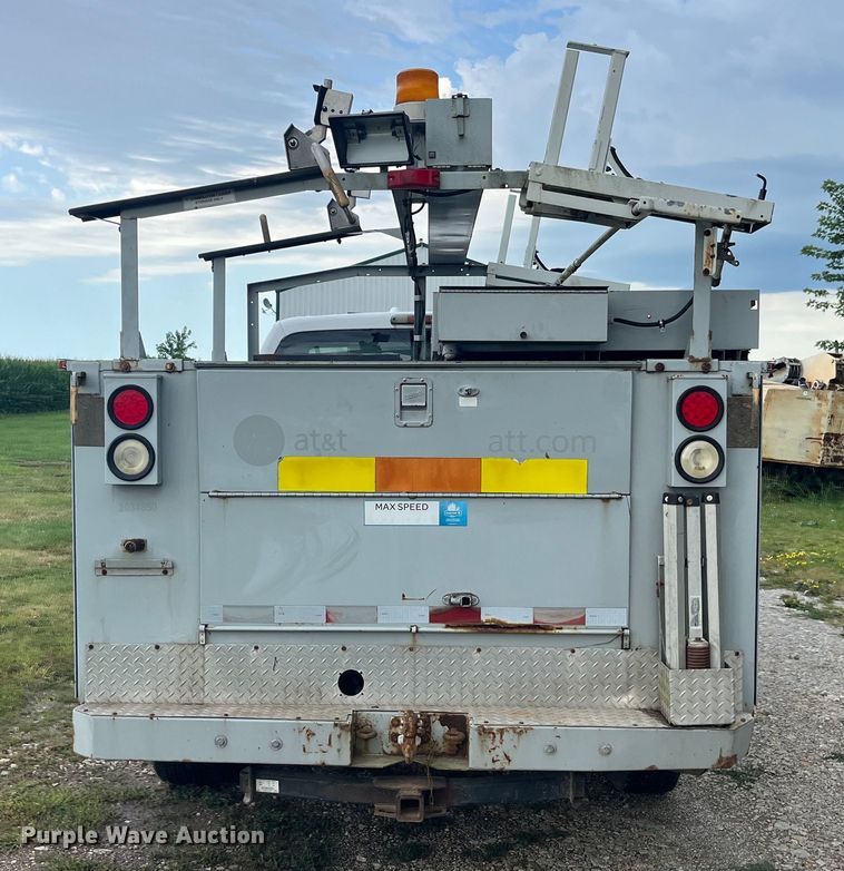 image for item EK8876 2008 Ford F350 Super Duty XL utility bed pickup truck