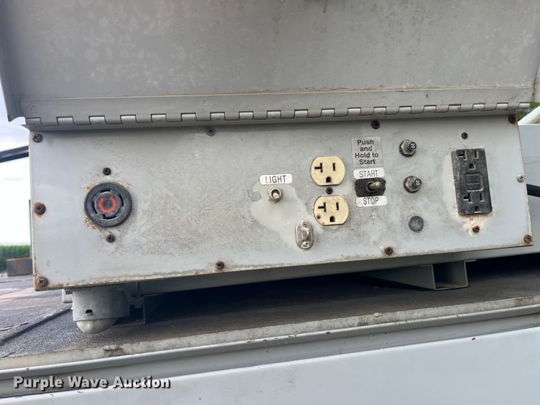 image for item EK8876 2008 Ford F350 Super Duty XL utility bed pickup truck