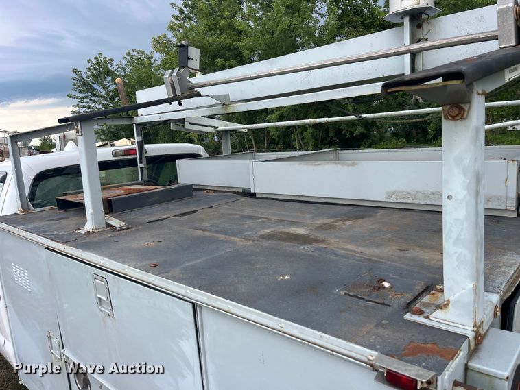 image for item EK8876 2008 Ford F350 Super Duty XL utility bed pickup truck