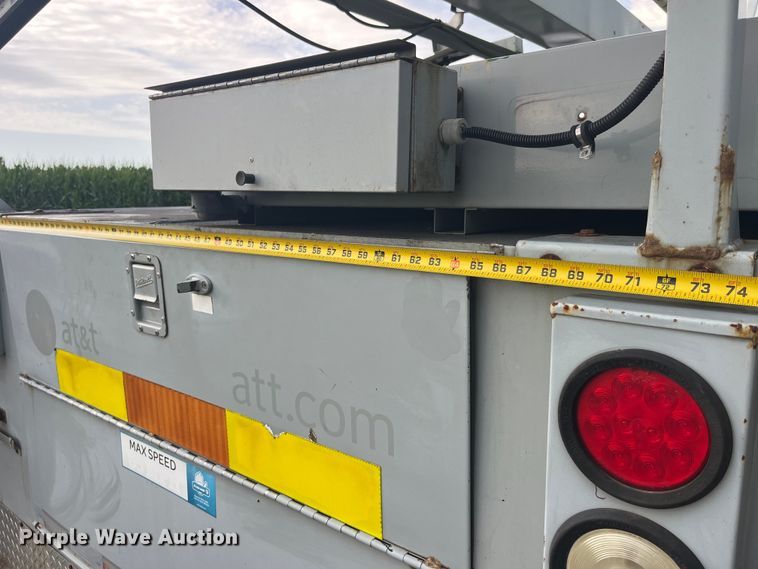 image for item EK8876 2008 Ford F350 Super Duty XL utility bed pickup truck