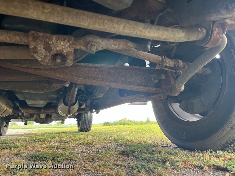 image for item EK8876 2008 Ford F350 Super Duty XL utility bed pickup truck