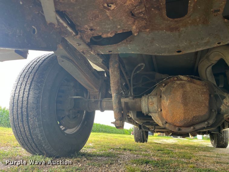 image for item EK8876 2008 Ford F350 Super Duty XL utility bed pickup truck