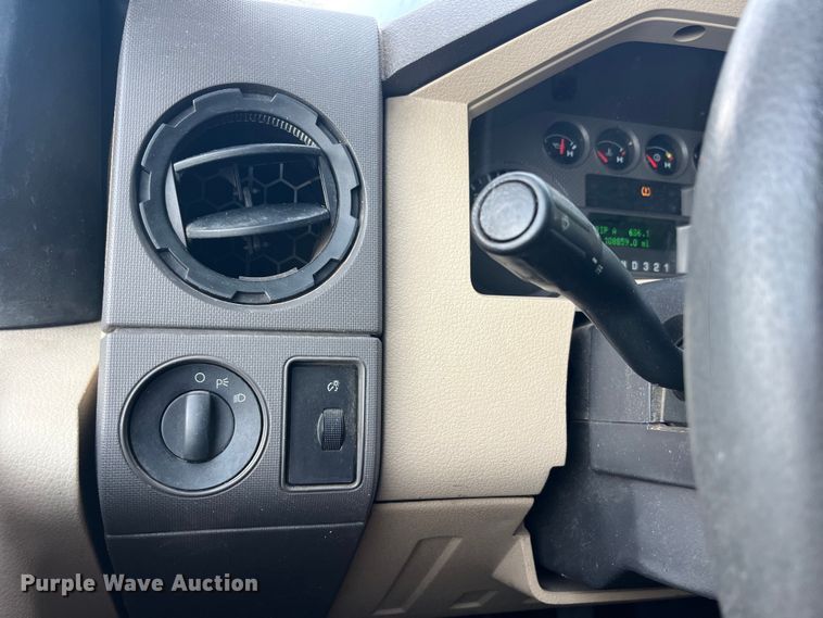 image for item EK8876 2008 Ford F350 Super Duty XL utility bed pickup truck