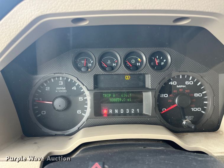 image for item EK8876 2008 Ford F350 Super Duty XL utility bed pickup truck