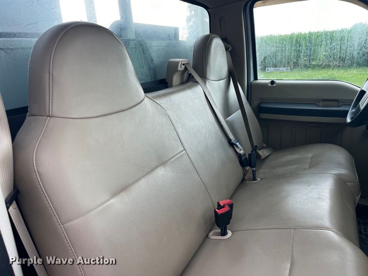 image for item EK8876 2008 Ford F350 Super Duty XL utility bed pickup truck