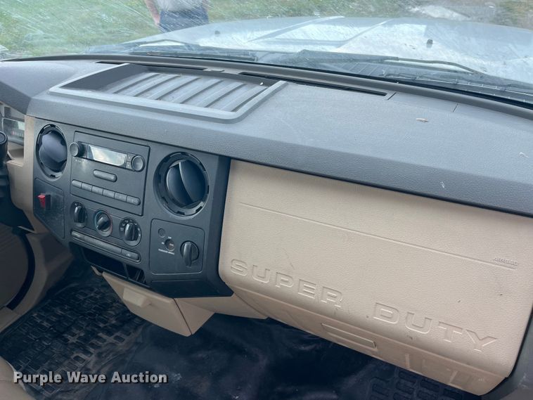 image for item EK8876 2008 Ford F350 Super Duty XL utility bed pickup truck