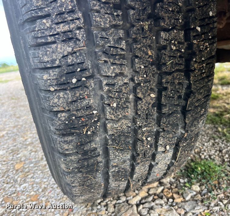 image for item EK8876 2008 Ford F350 Super Duty XL utility bed pickup truck