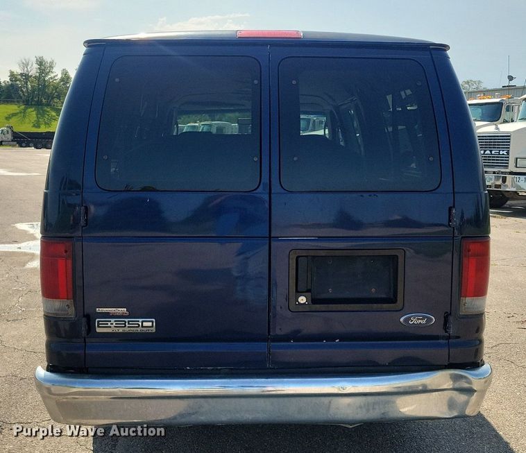 image for item KA9896 2008 Ford Econoline E350 Super Duty van