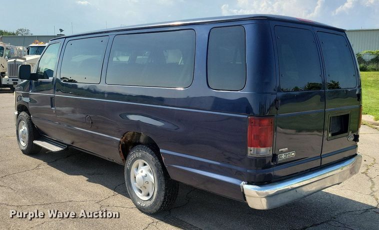 image for item KA9896 2008 Ford Econoline E350 Super Duty van