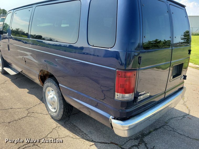 image for item KA9896 2008 Ford Econoline E350 Super Duty van