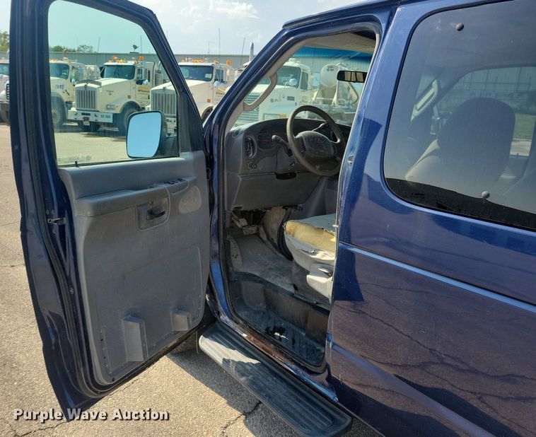 image for item KA9896 2008 Ford Econoline E350 Super Duty van