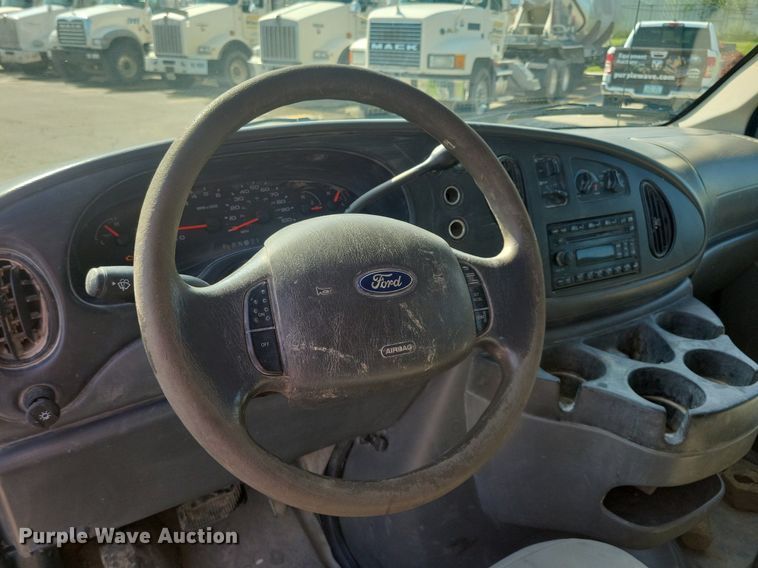 image for item KA9896 2008 Ford Econoline E350 Super Duty van