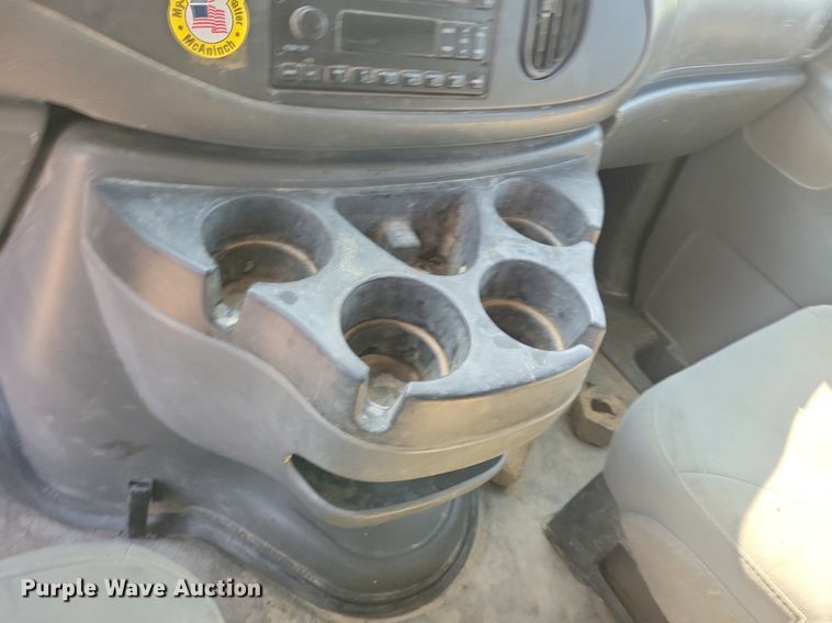 image for item KA9896 2008 Ford Econoline E350 Super Duty van