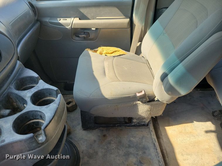 image for item KA9896 2008 Ford Econoline E350 Super Duty van